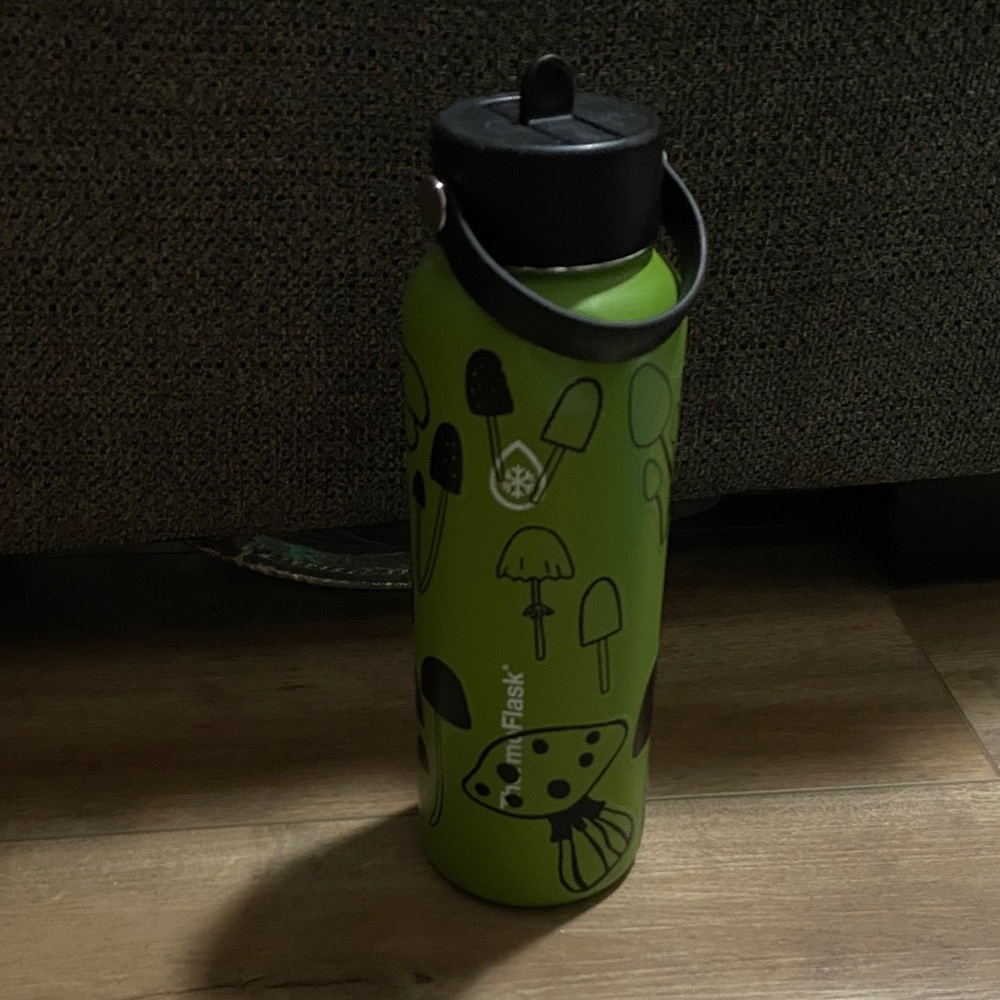 Thermo Flask Water Bottle with Straw Cap Attachment